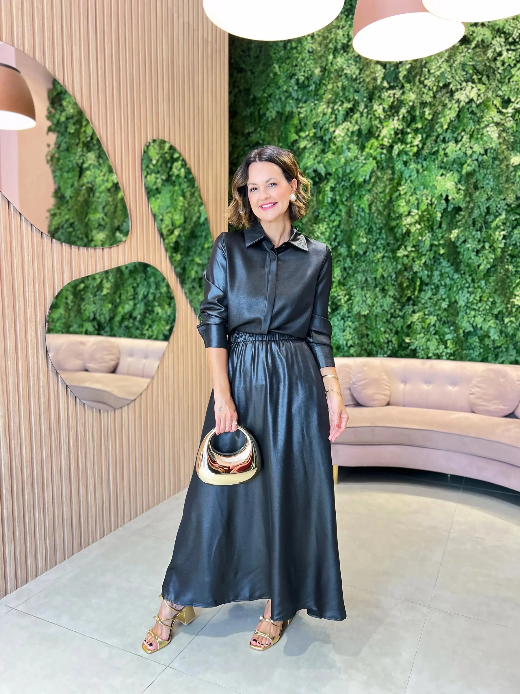 Conjunto Saia + Camisa Resinada Preto