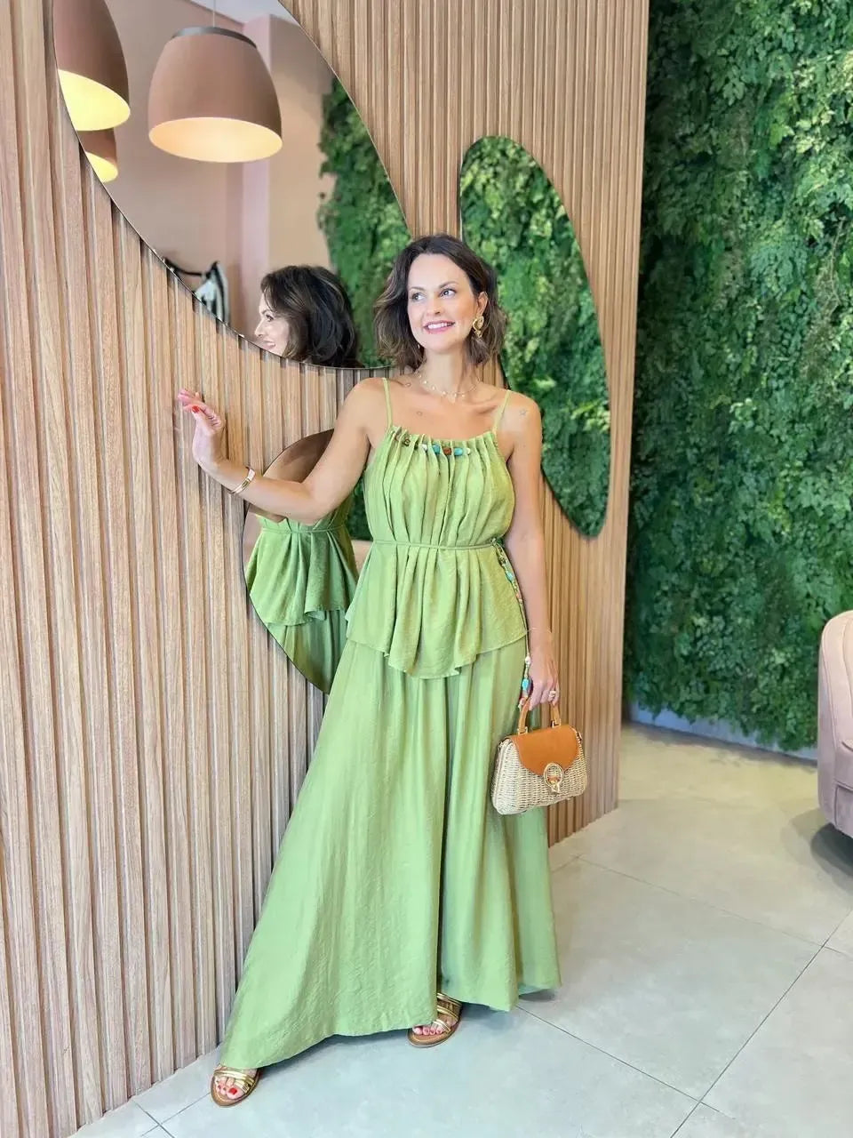 Conjunto Saia Ampla + Regata com Detalhe, Verde