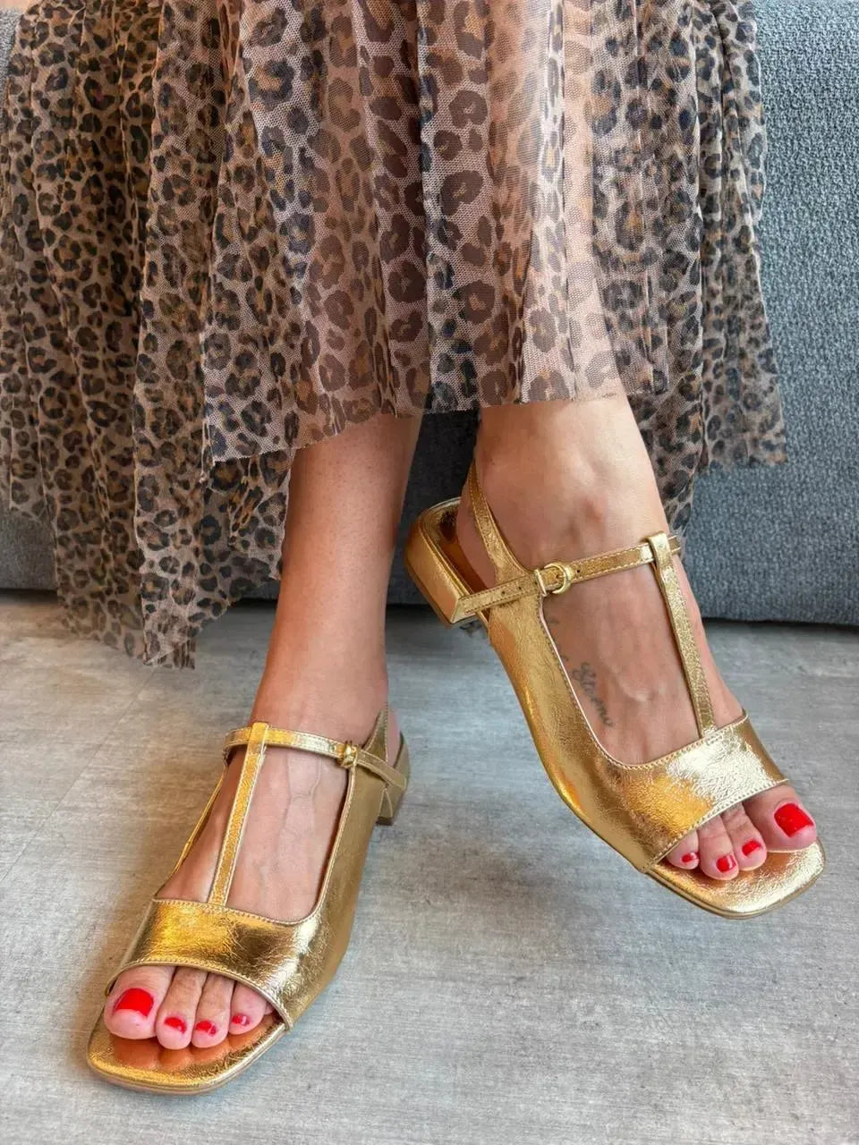 Rasteira Capri Dourada