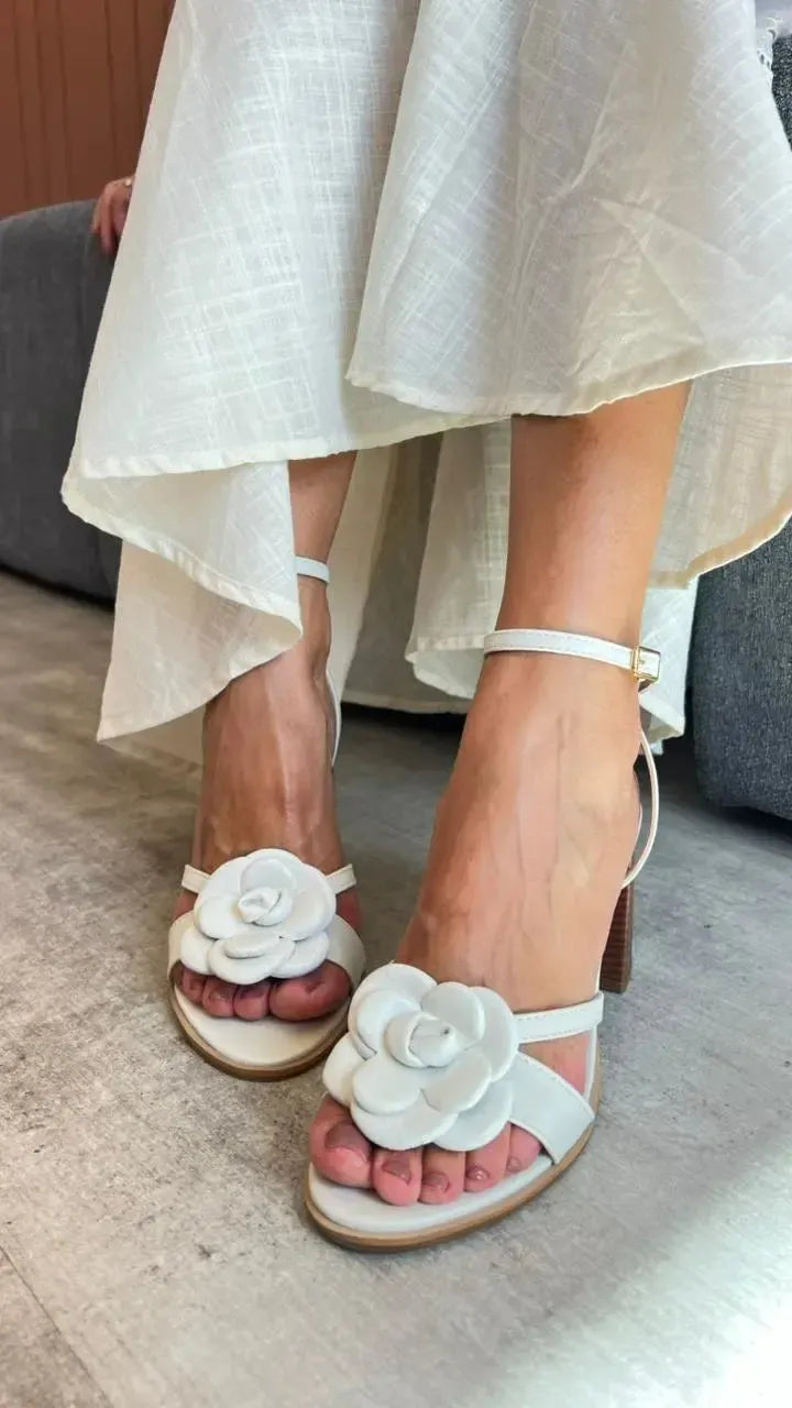 Sandália Flower Off White
