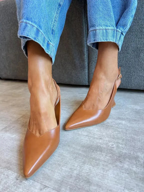 Scarpin Milão Búlgari Caramelo