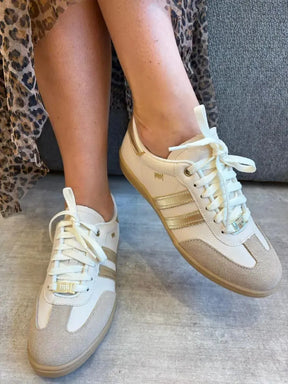 Tênis Raissa, Dourado