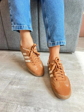 Tênis em Couro Slim Caramelo