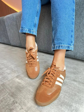Tênis em Couro Slim Caramelo