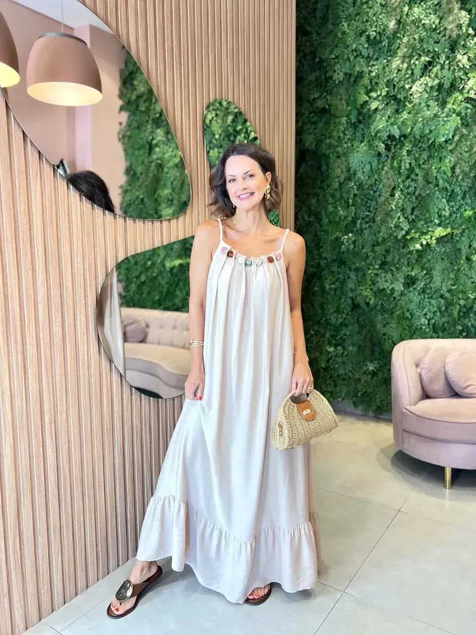 Vestido Longo Amplo com Detalhe na Gola, Cru